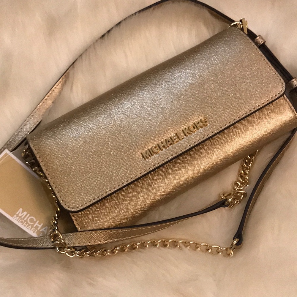 MK “JET SET TRAVEL” WALLET CROSSBODY